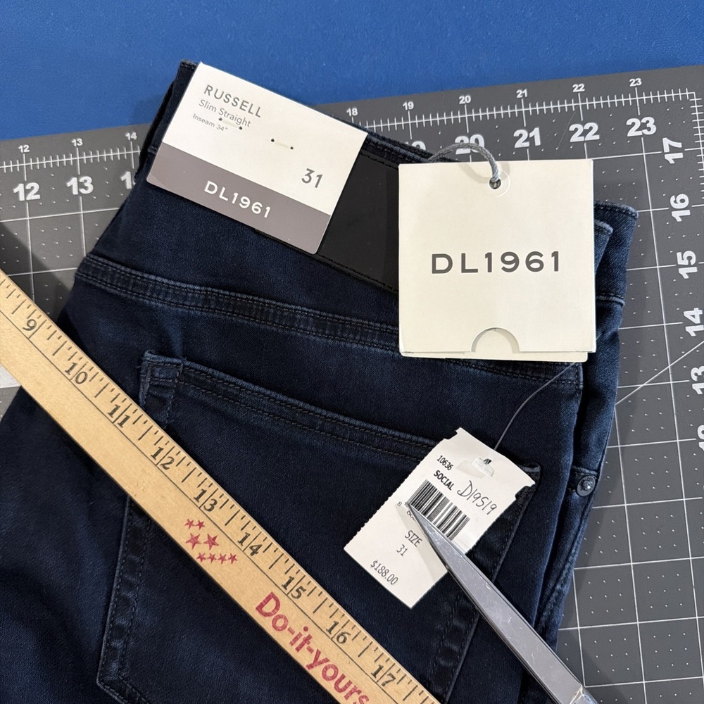 DL1961 Russell Slim Straight Jeans Mens 31x34 Indigo Blue Stretch Denim - New